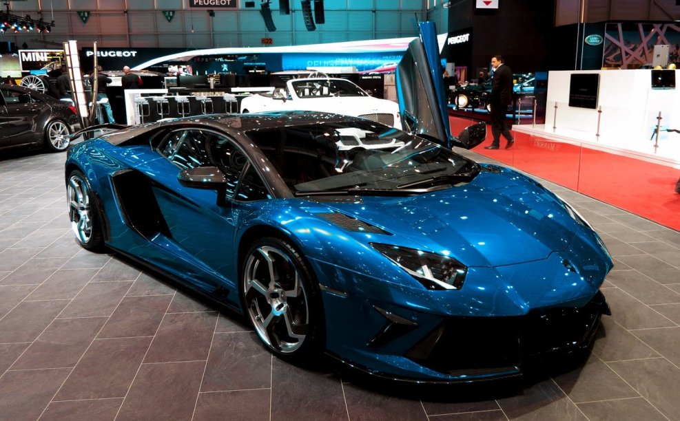 Lamborghini Aventador lp700-4 Blue