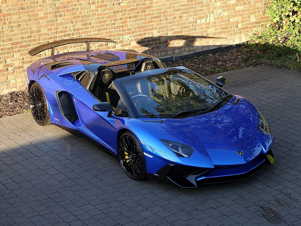 Lamborghini Aventador Blue 4k