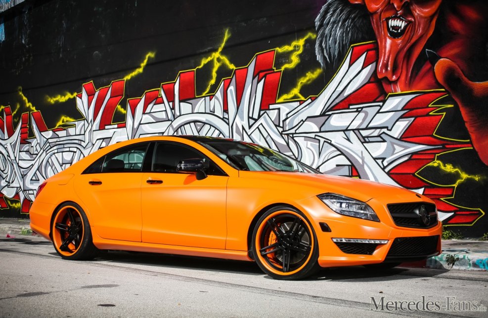 Mercedes-Benz CLS 350 оранжевый