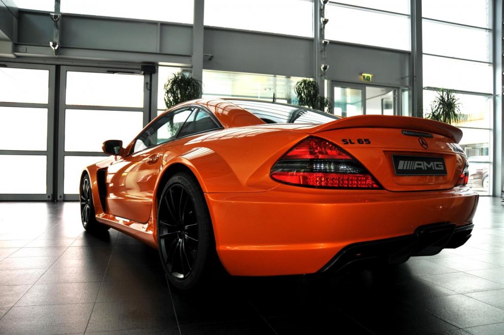 Mercedes AMG Black Series оранжевый