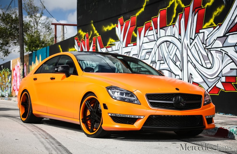 Mercedes-Benz CLS 63 AMG оранжевый