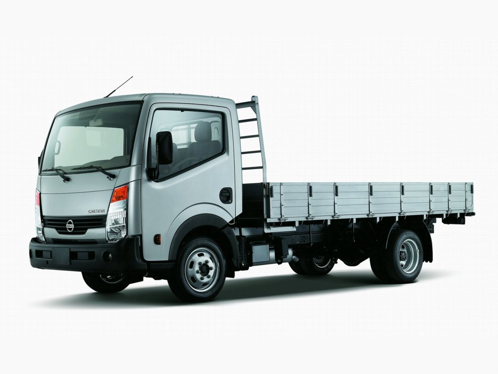 Грузовик Nissan Cabstar