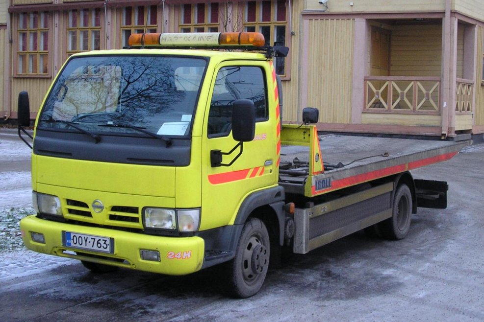 Ниссан Кабстар 2000