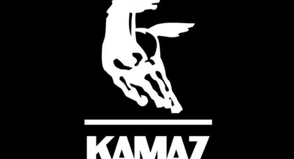 Значок КАМАЗ на капот