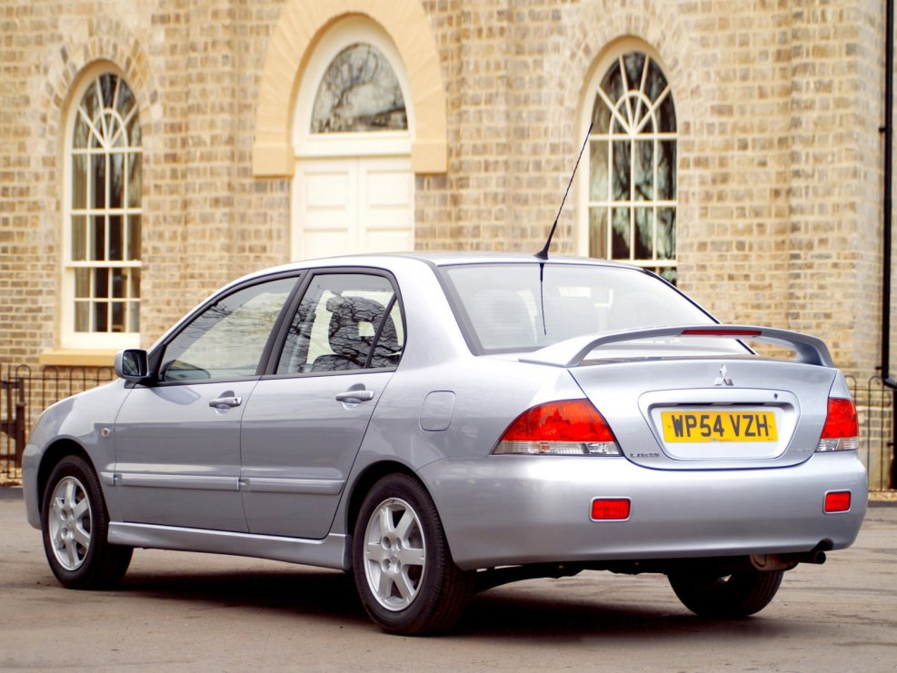 Mitsubishi Lancer 9 2005 1.6 красный