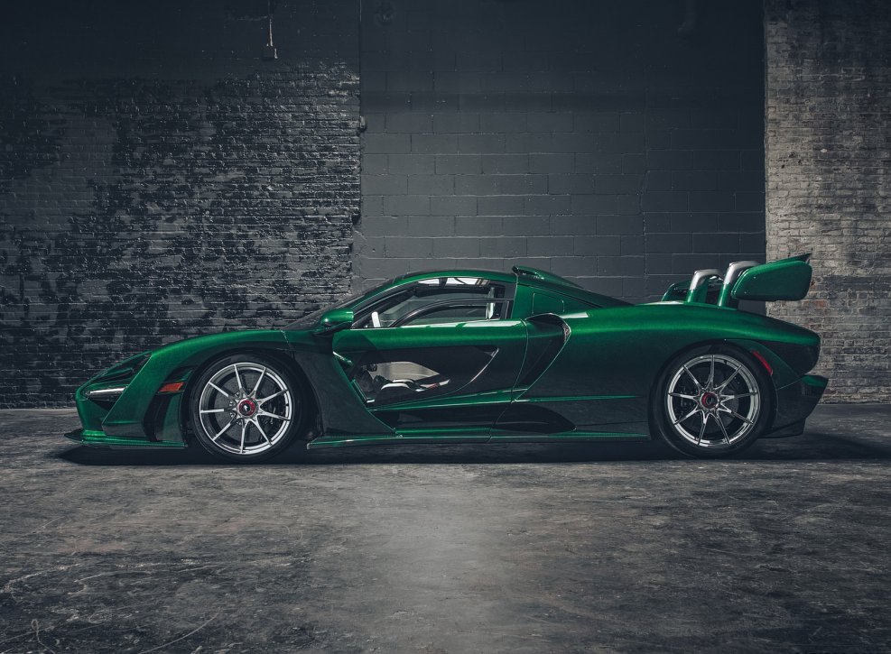 MCLAREN Senna зеленый