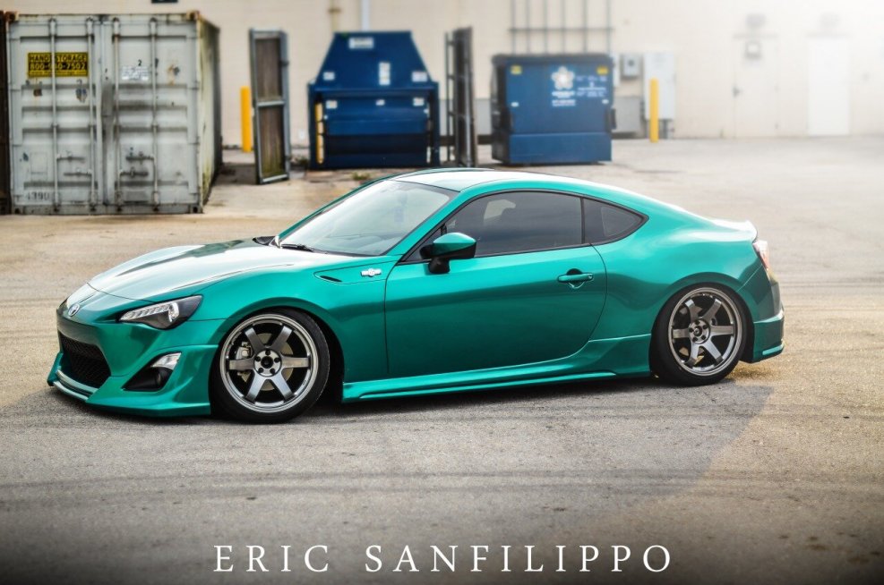 Avery Pearl Dark Green