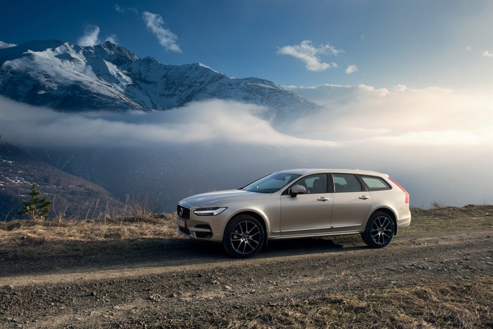 Volvo 90 Cross Country