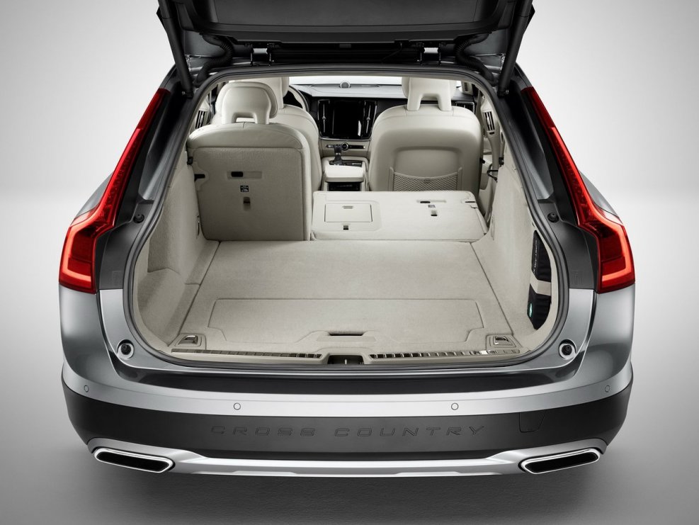 Volvo v90 Cross Country 2020