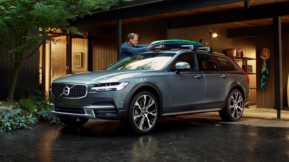 Volvo v90 Cross Country 2021