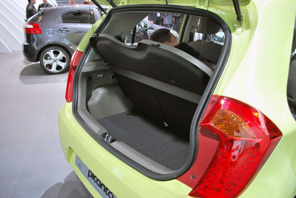 Kia Picanto 2020 x-line багажник