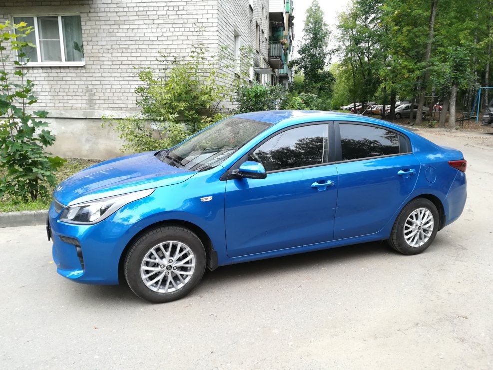 Kia Rio 4 синий