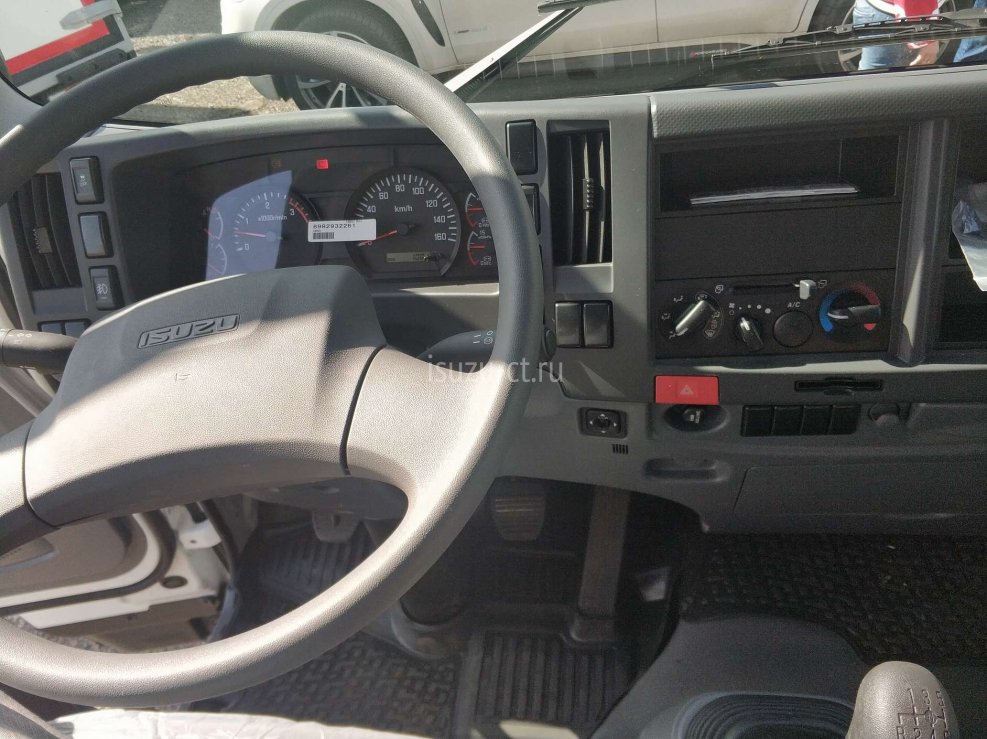 Isuzu Elf nkr66e