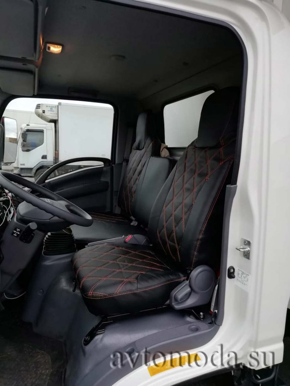 Isuzu Elf 1996 салон