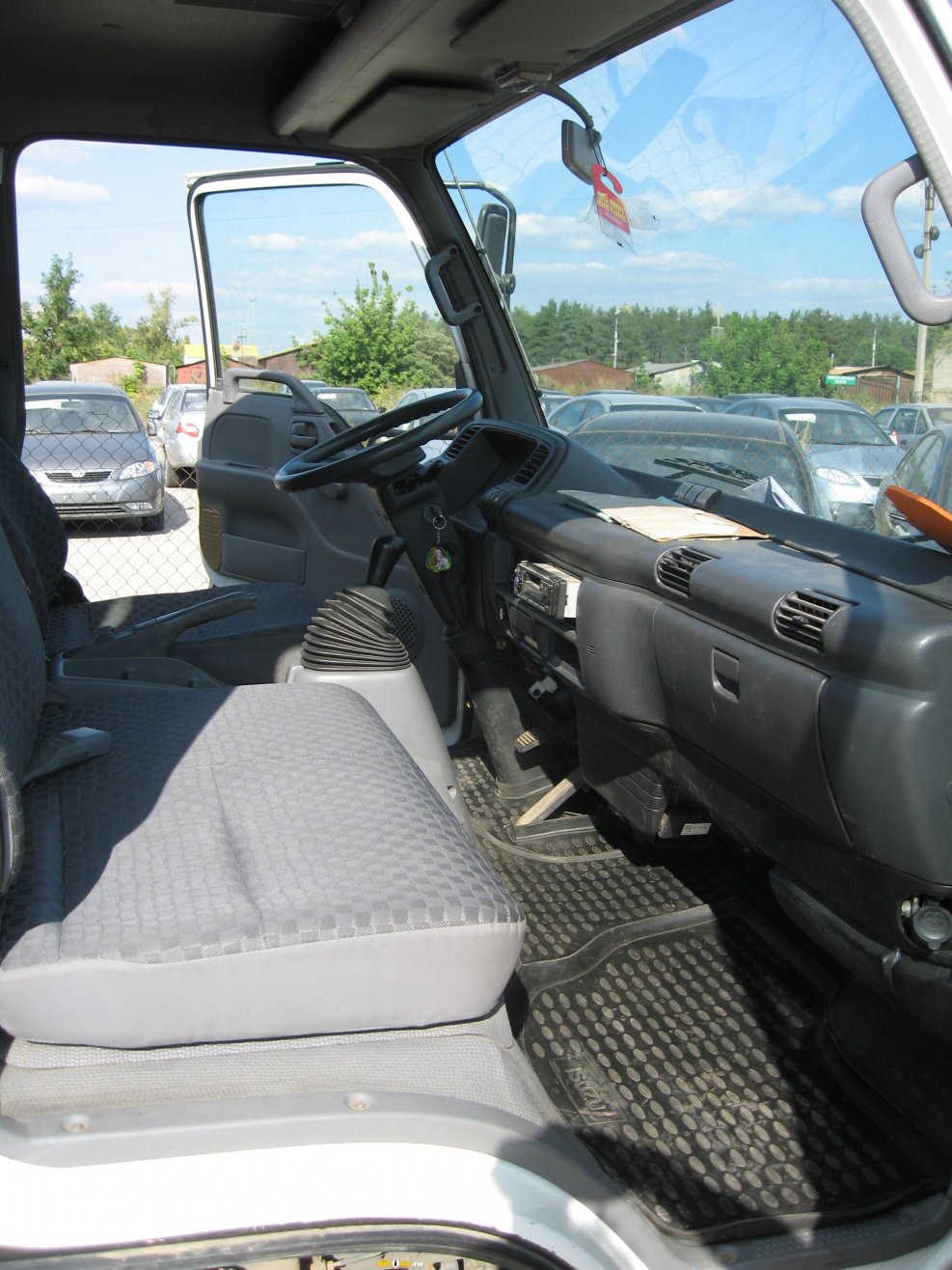 Isuzu Elf 2019
