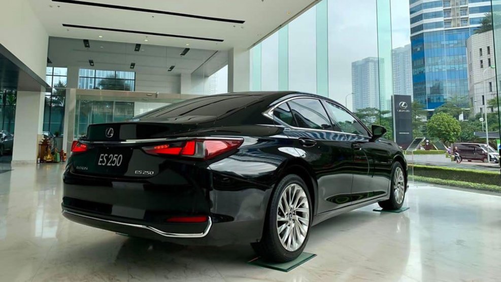 Lexus es 250 2020 черный