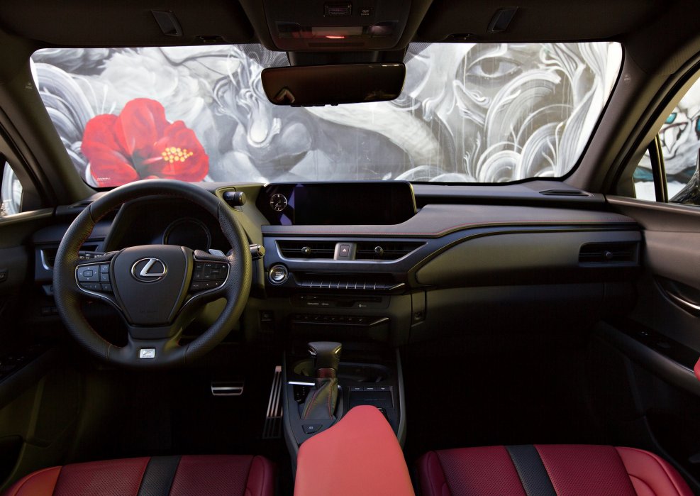 Lexus UX 2020 салон