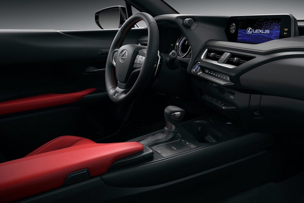 Lexus UX 200 интерьер