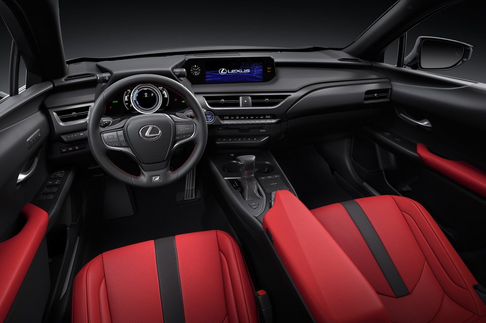 Lexus UX 2019 салон