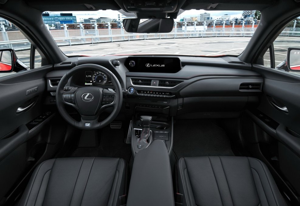 Lexus UX 200 салон