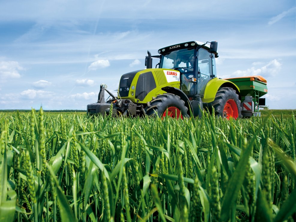 CLAAS Axion 820