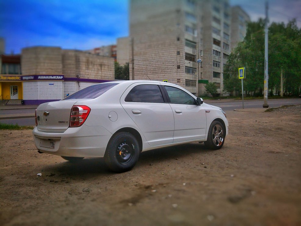 Chevrolet Cobalt 2013 белый