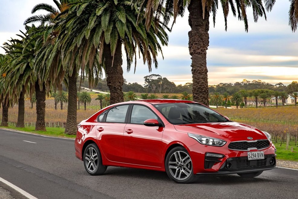 Kia Cerato 2018 красный