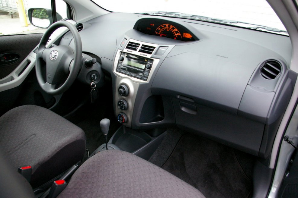 Toyota Yaris 2008 Interior