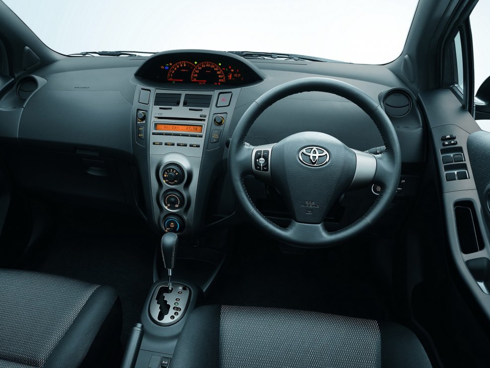 Toyota Yaris 2008 Interior