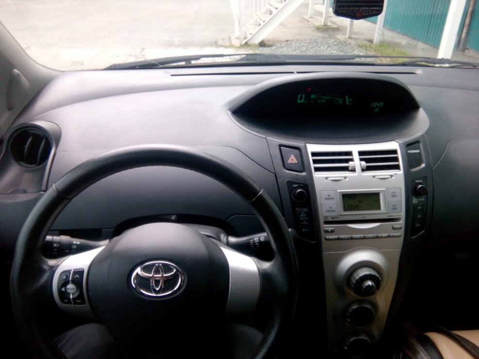 Toyota Yaris 2007 салон