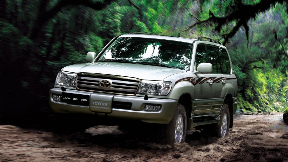 Toyota Land Cruiser 100 серый