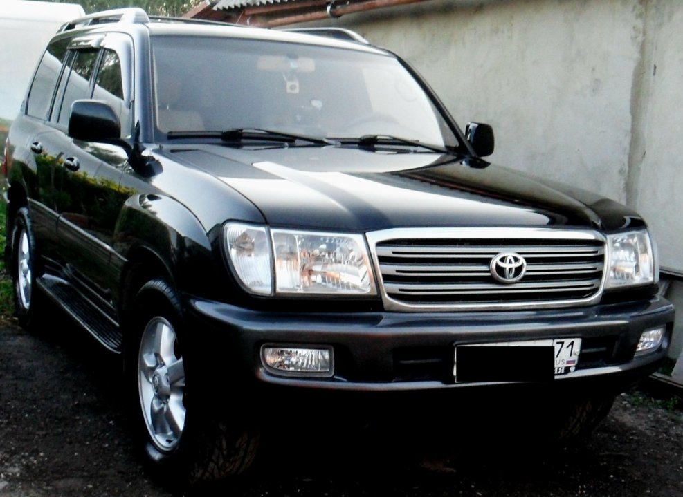 Toyota Land Cruiser 100