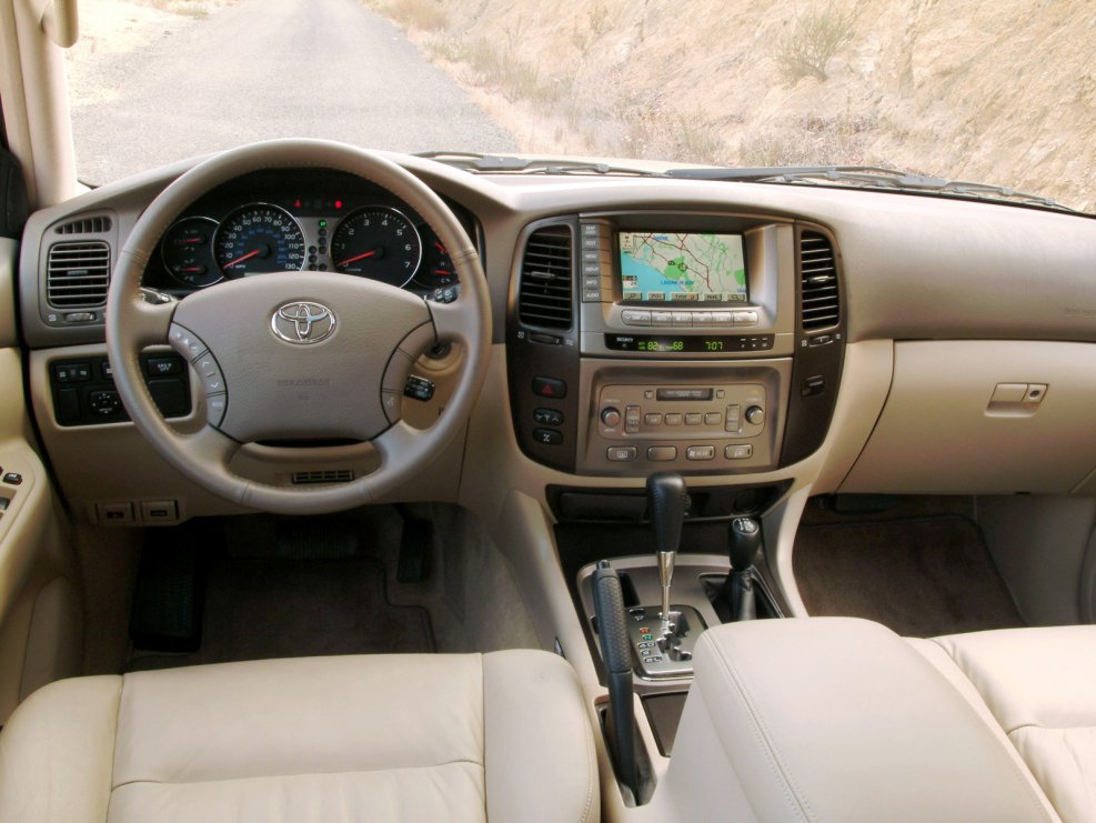 Toyota Land Cruiser 2000