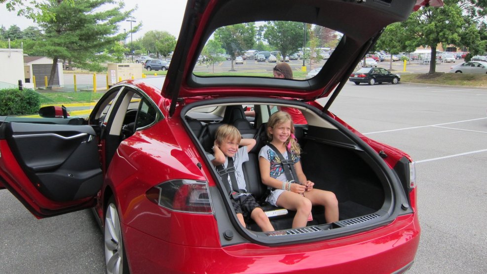 Tesla model s багажник