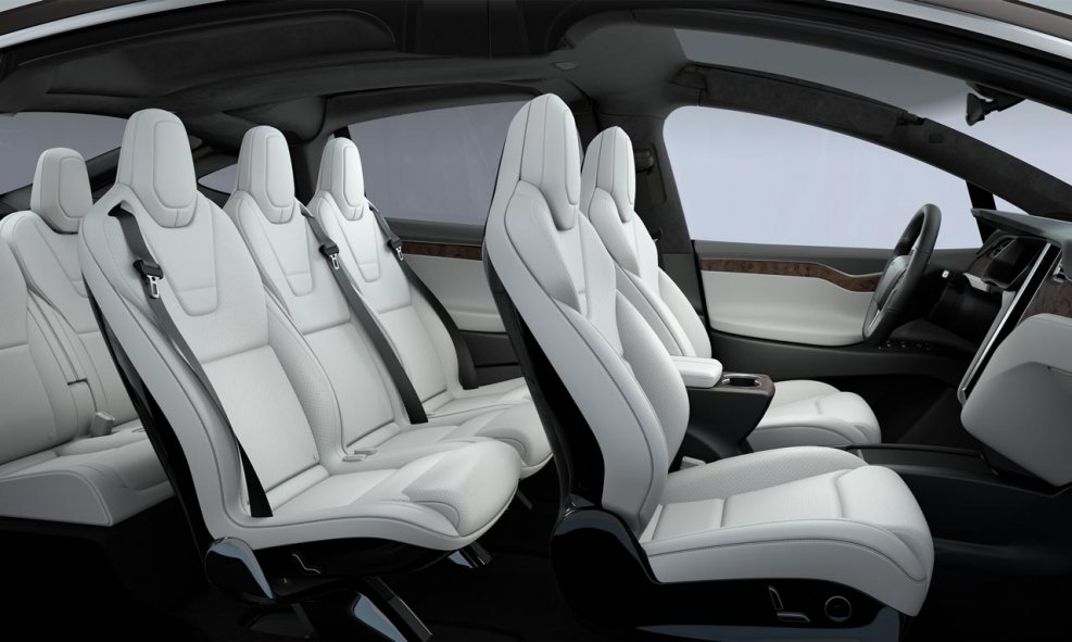 Tesla model x салон