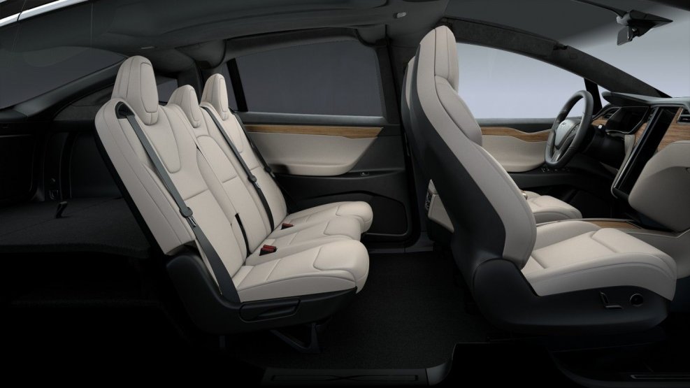 Tesla model x 5
