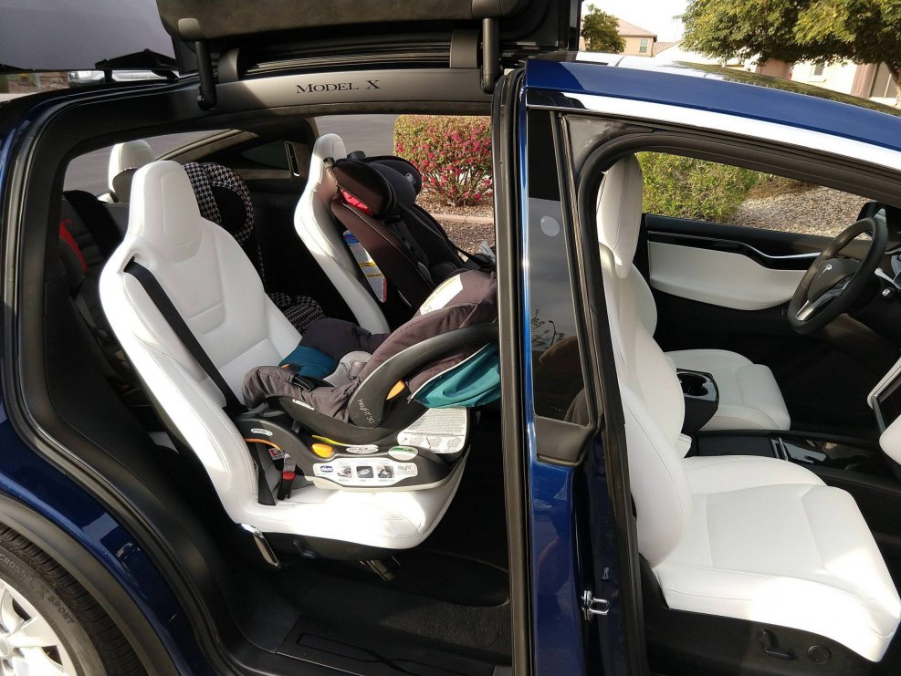 Tesla.model x inside 7 Seats