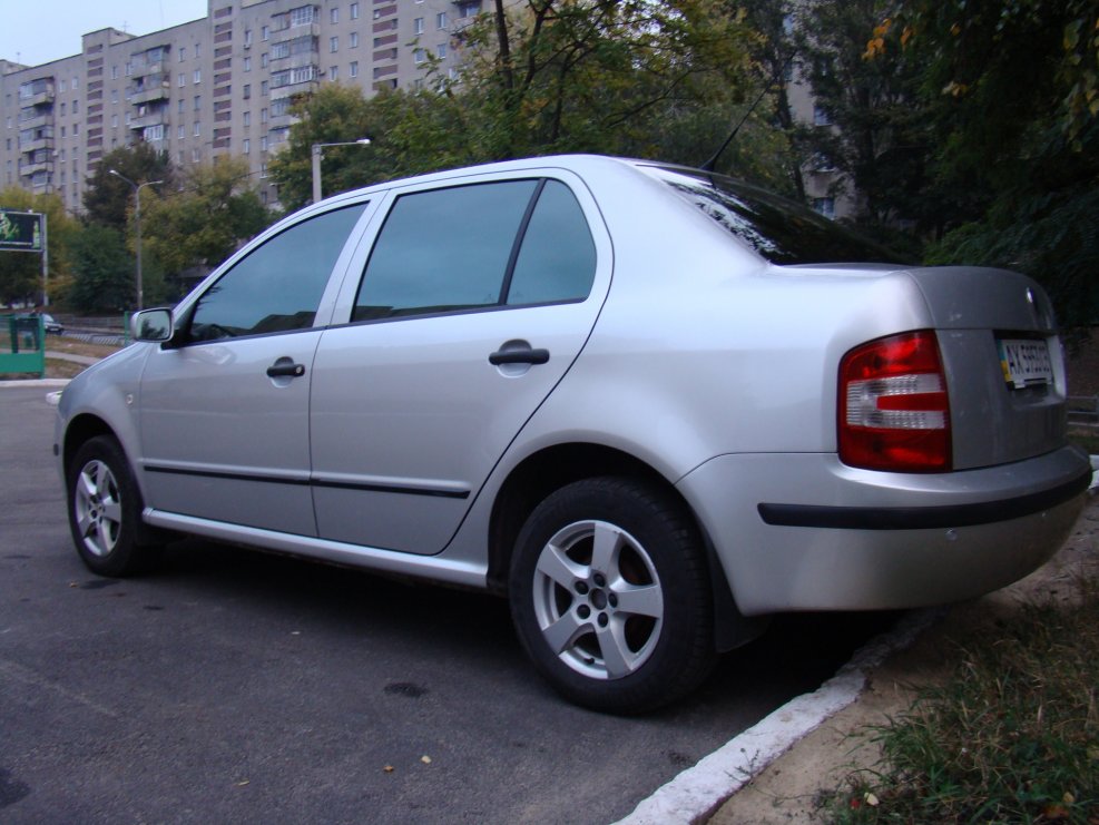 Skoda Fabia седан 2004