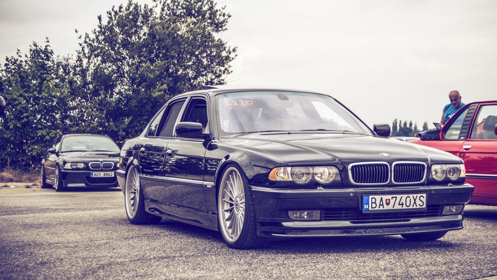 BMW e38 740i