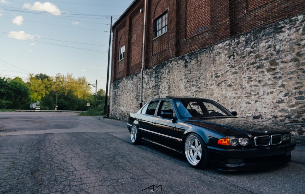 BMW 740i e38 stance
