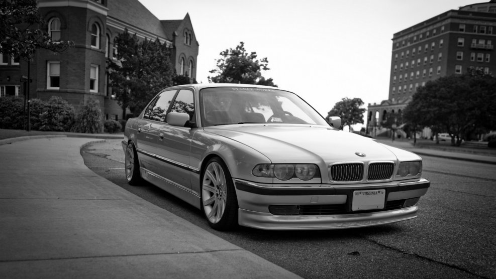 BMW e38 седан