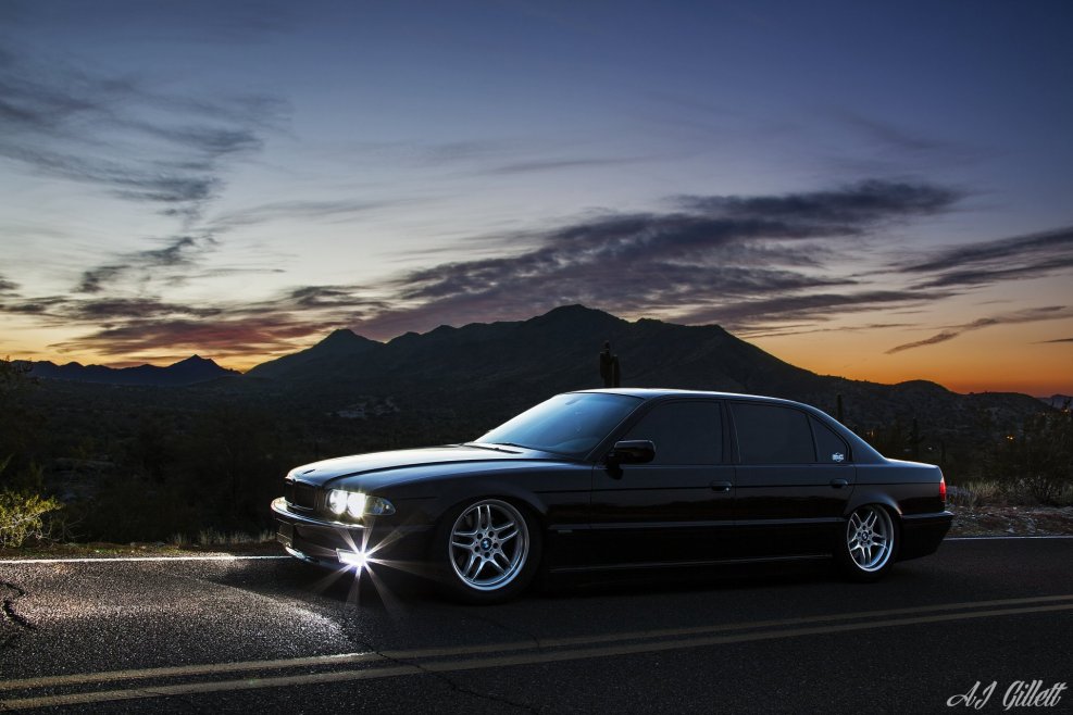 BMW e38 Black