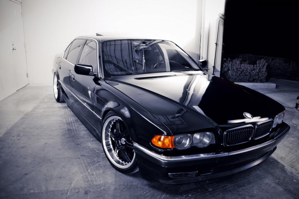 BMW 525 e38