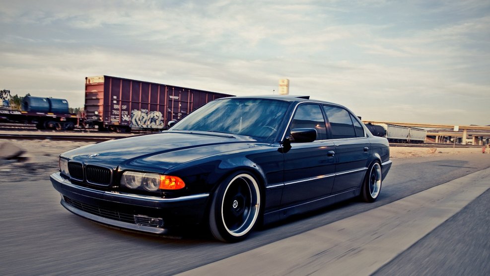 БМВ 740 I e38