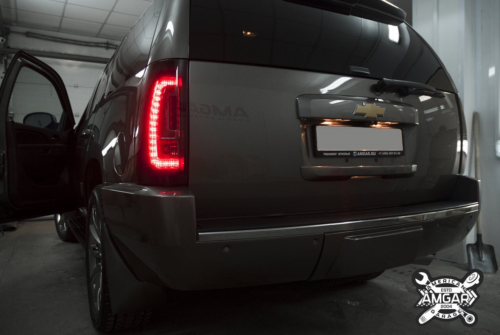 Chevrolet Tahoe 900 сзади