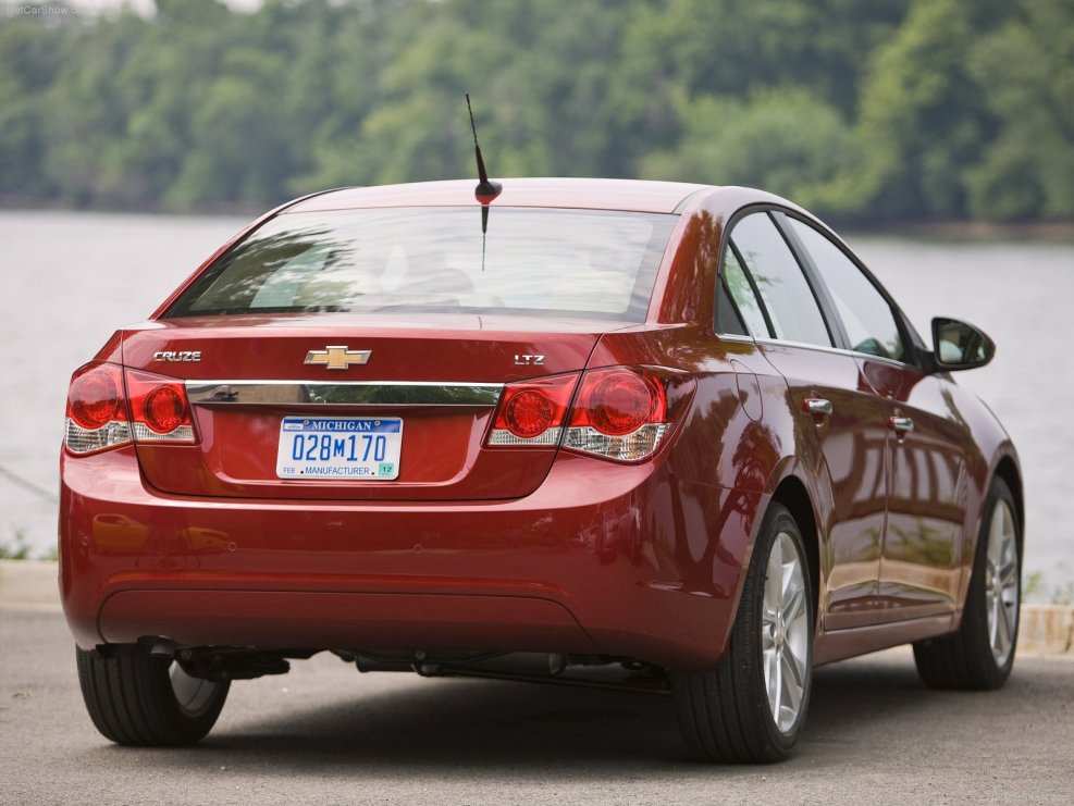 Chevrolet Cruze 2012 седан
