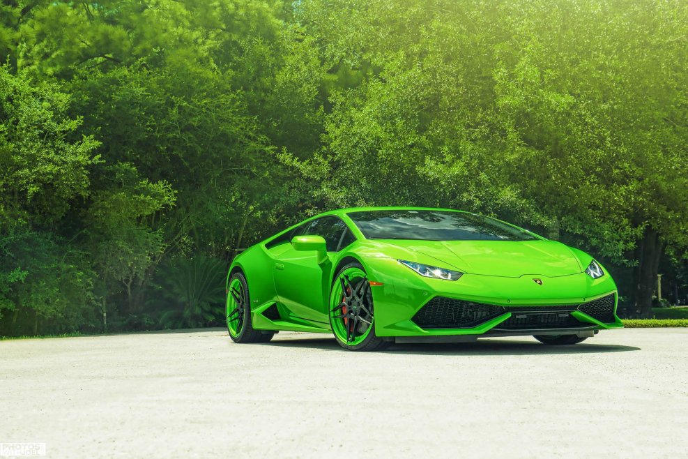 Lamborghini Huracan зеленый