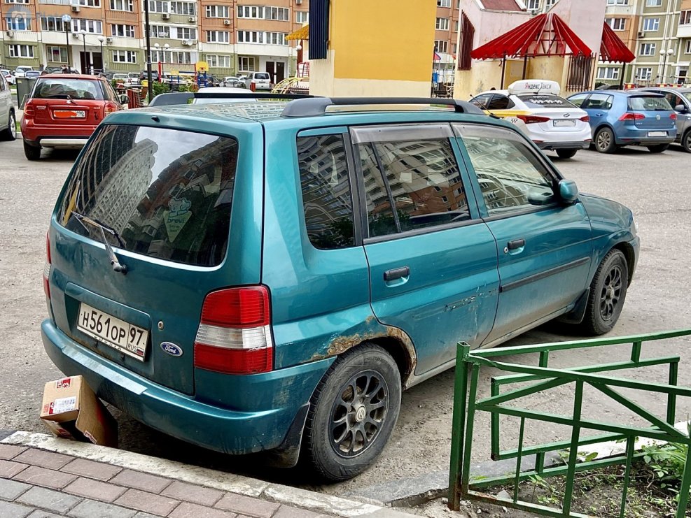 Ford Festiva Mini Wagon