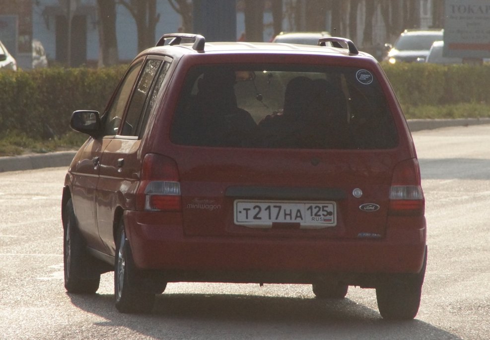 Ford Festiva Mini Wagon