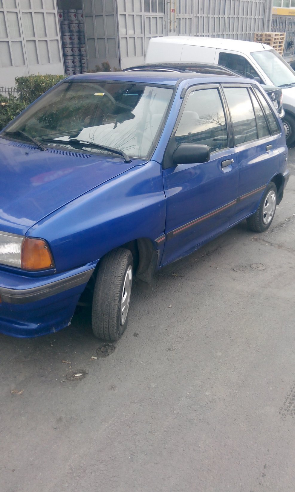 Ford Festiva Saipa 131 2002 салон